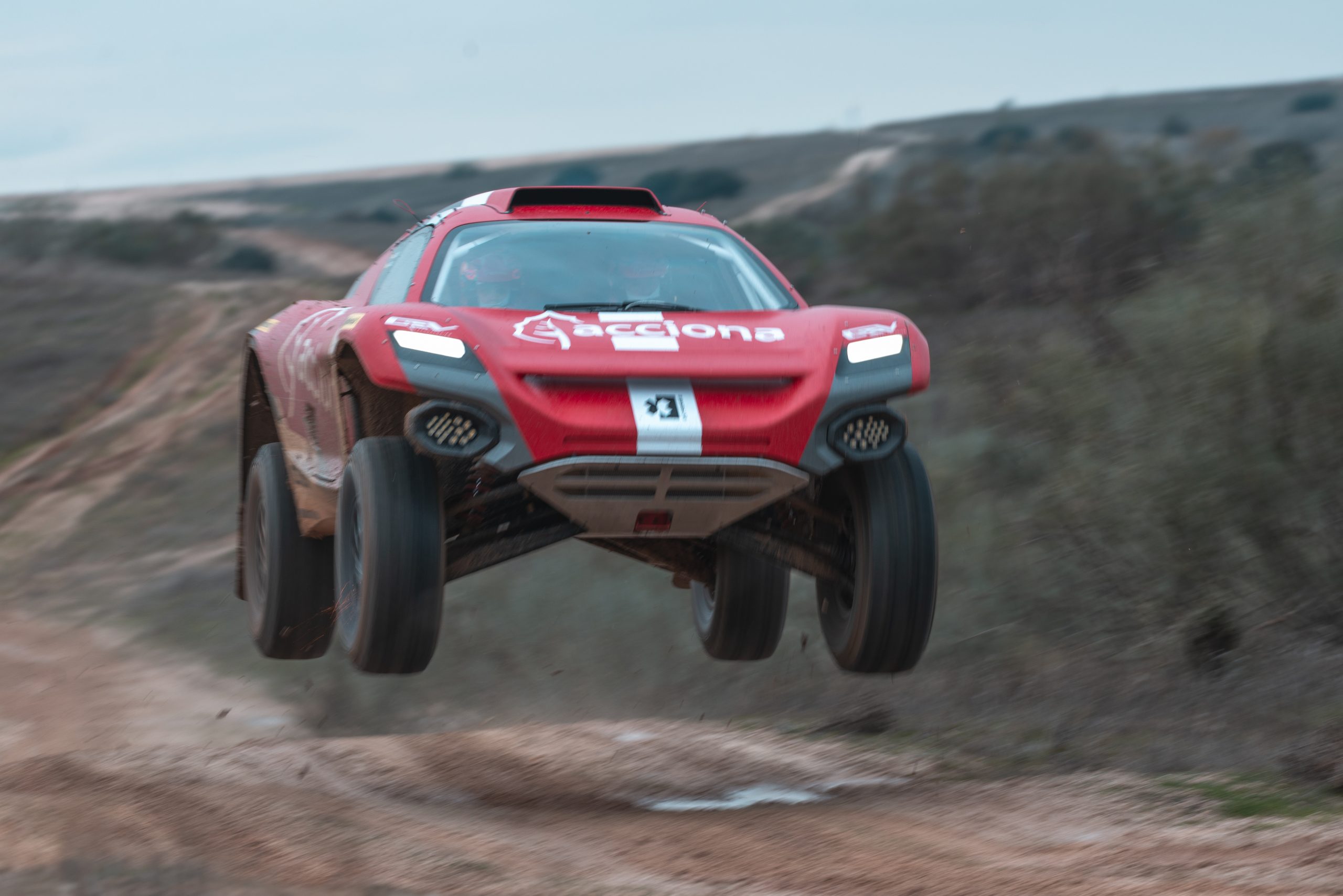 ACCIONA, CARLOS SAINZ AND QEV TECHNOLOGIES TEAM UP TO COMPETE IN EXTREME E, THE NEW SUSTAINABLE OFF-ROAD SUV CHAMPIONSHIP, QEV