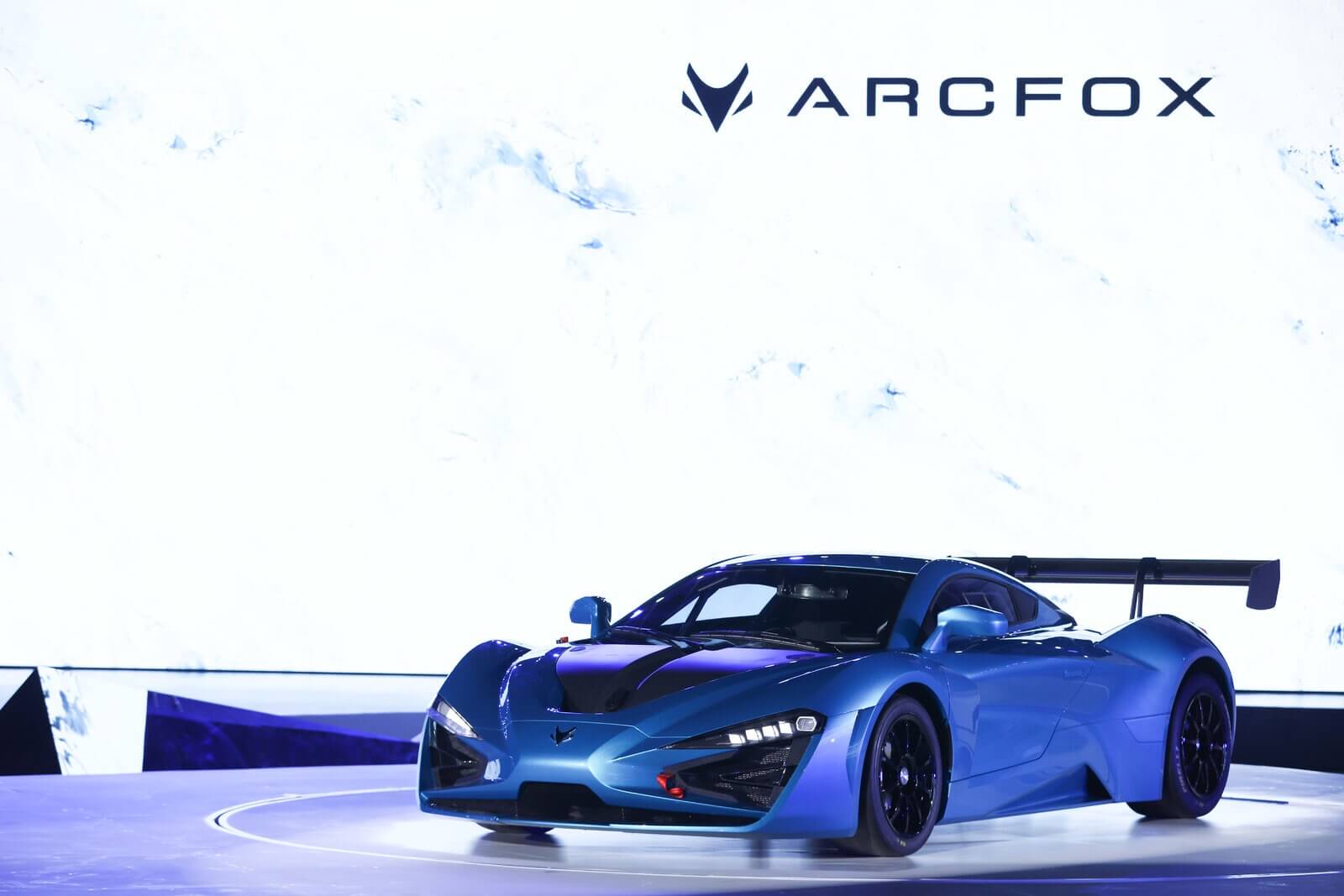 Arcfox GT Race Edition in Shanghai brand show (3)